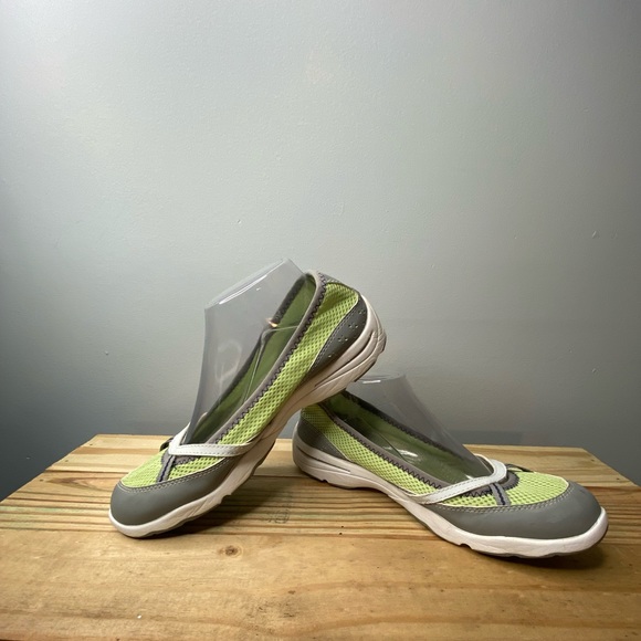 L.L. Bean Women 05330 Green Mary Jane Shoes Fabric Size 9 Slip on comfort - Picture 7 of 8